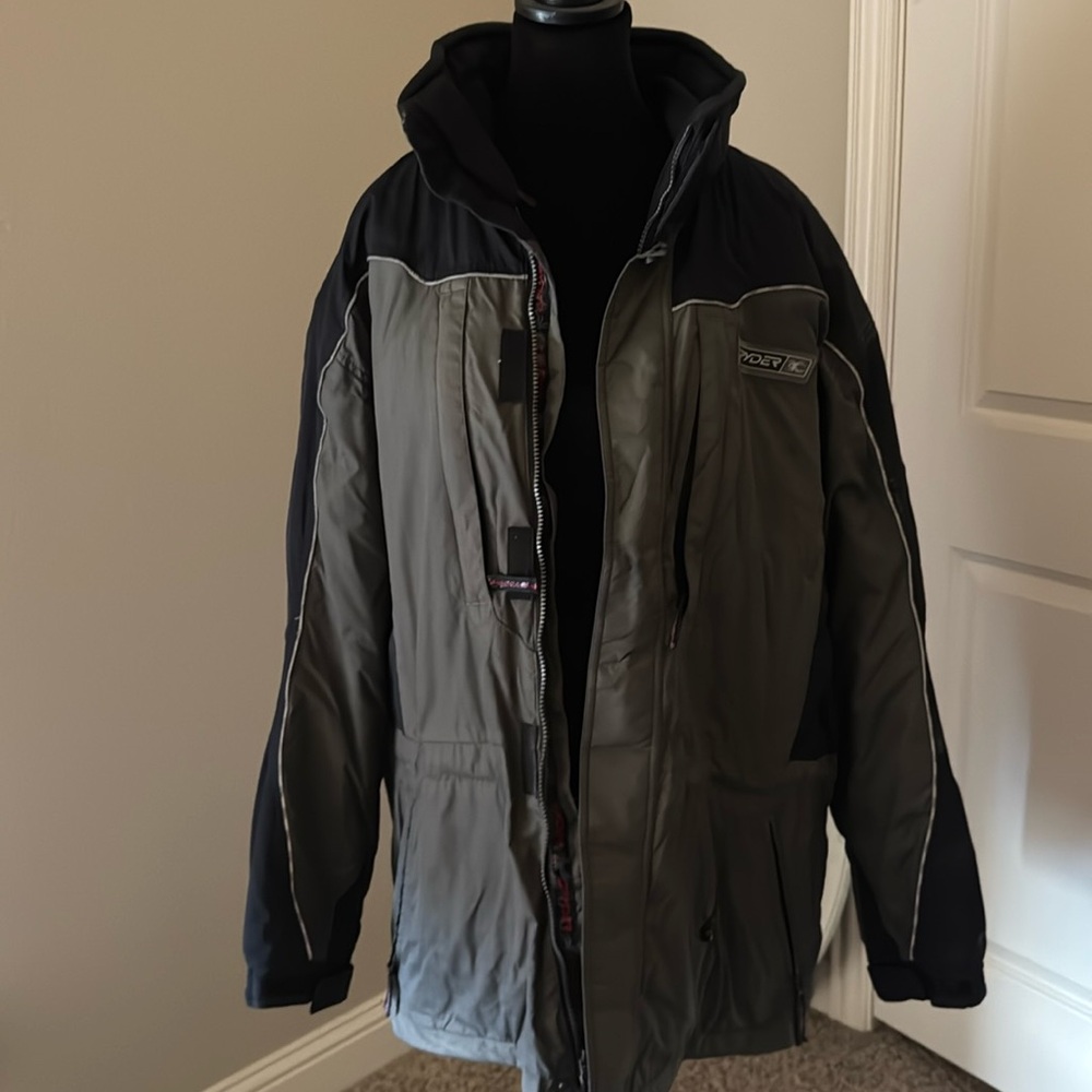 Men’s Spyder ski jacket.